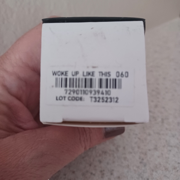 IL MAKIAGE foundation NWT - Picture 2 of 2